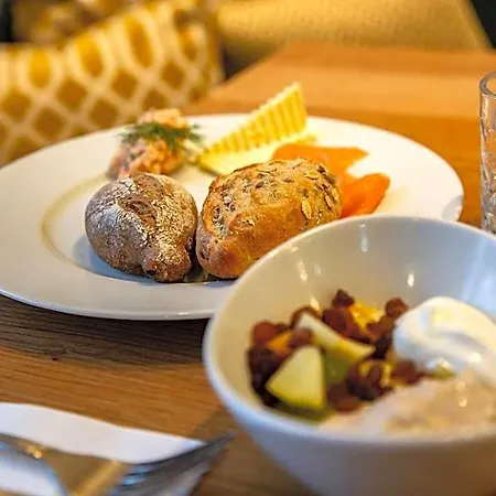 Hotel Zum Loewen 3*