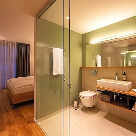 Zum Loewen Hotel 3*