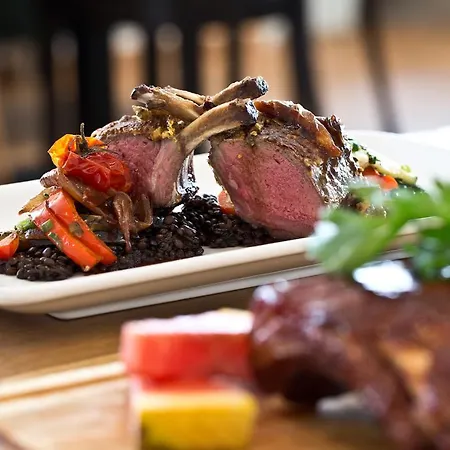 فندق Zum Loewen 3*