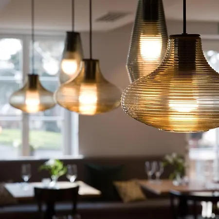 فندق Zum Loewen 3*