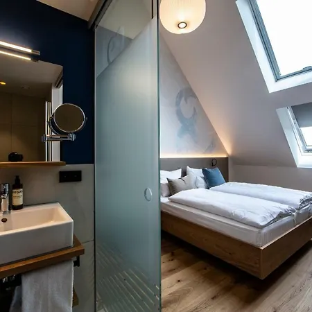 Zum Loewen Hotel